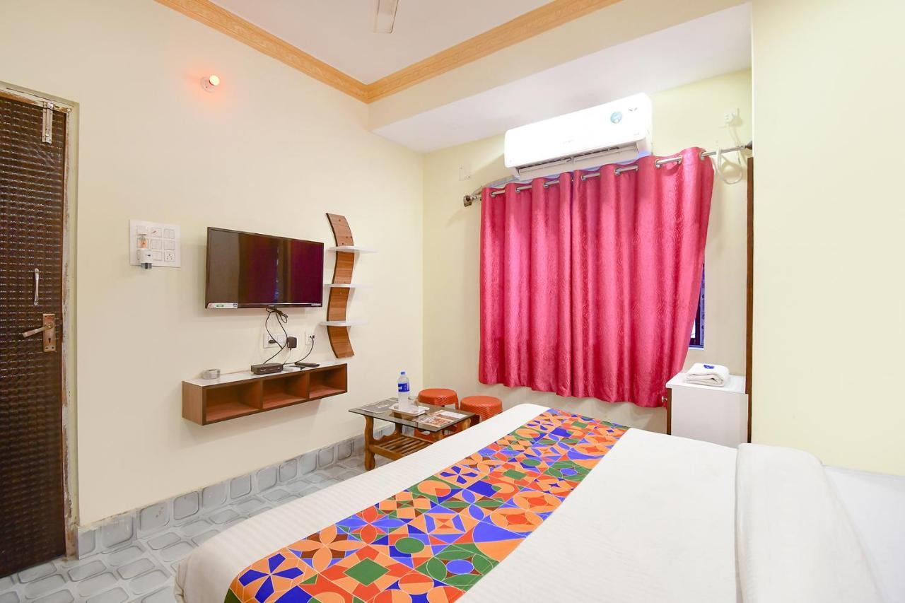 Fabexpress Om Shanti International Kolkata Exterior photo